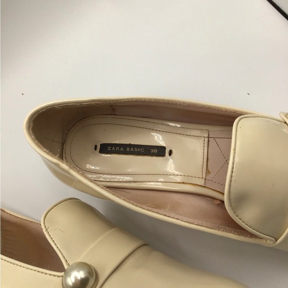 Zara Basic Collection Shiny Cream Women’s Shoes - Size US8 - EU 39 - Pre-loved - Picture 2 of 10